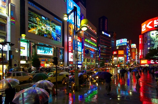 日本雨夜街景唯美图片