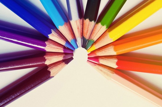 精美彩色铅笔创意图片桌面壁纸