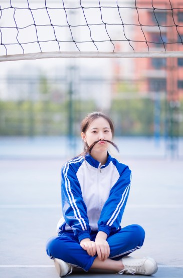 网球少女性感校服美女诱惑写真
