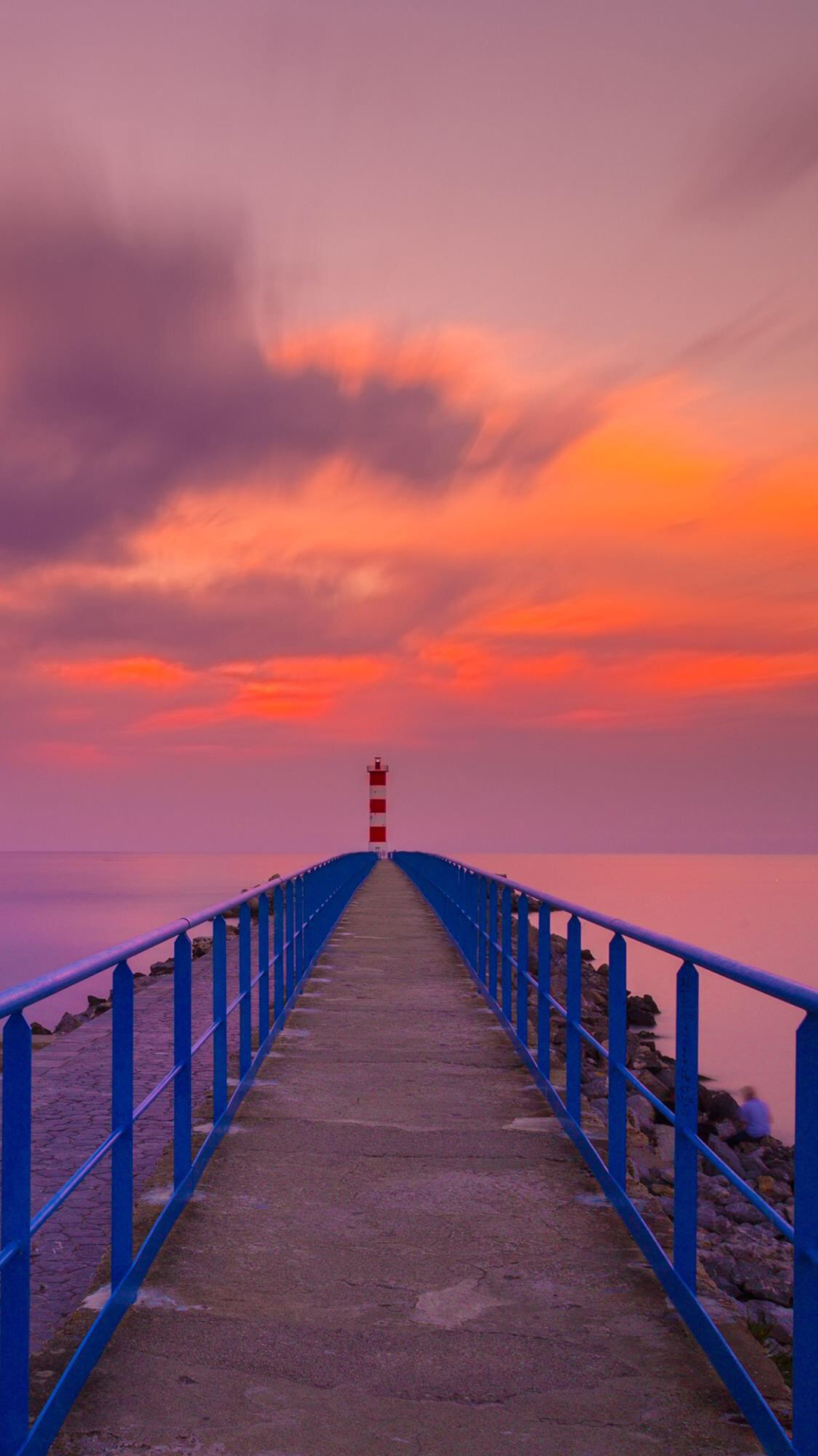 夏季日落海边码头唯美风景图片手机壁纸