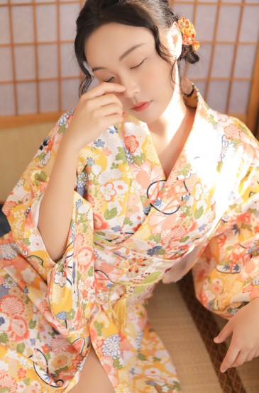 日系和服美女娇艳性感美女写真